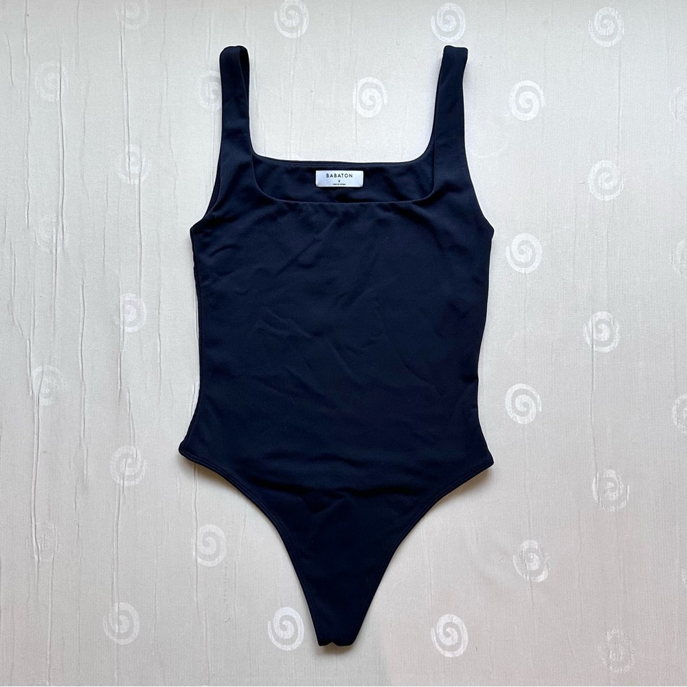 Aritzia Babaton square neck tank top contour bodysuit size small